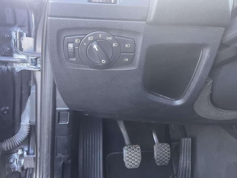 Grijs Gebruikt 2004 BMW 116 Executive Hatchback | € 3.000 (Eerlijke prijs) - Afbeelding 1/4