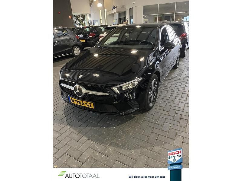 Zwart Gebruikt 2021 Mercedes A250 Business Sedan | € 26.450 (Eerlijke prijs) - Afbeelding 1/2