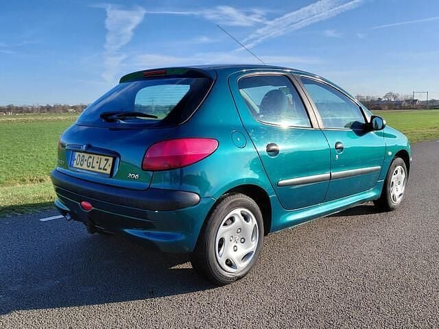 Occasion Peugeot 206 75 PK (55 kW) 2001 Groen (metallic) Hatchback