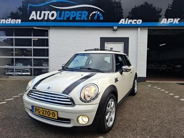 Wit Occasion 2009 Mini ONE Hatchback | € 2.999 (Eerlijke prijs) - Afbeelding 1/4