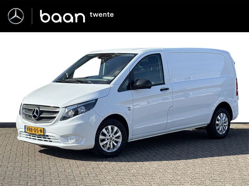 Wit Gebruikt 2019 Mercedes Vito MPV | € 19.950 (Eerlijke prijs) - Afbeelding 1/4