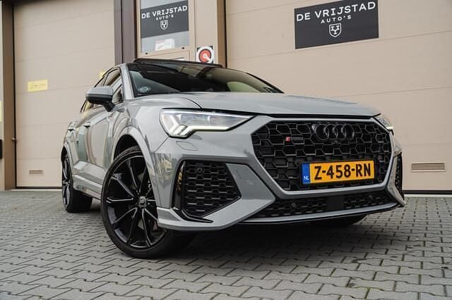 Grijs Occasion 2021 Audi RS Q3 Sportback Design SUV | € 59.900 (Super prijs) - Afbeelding 1/4