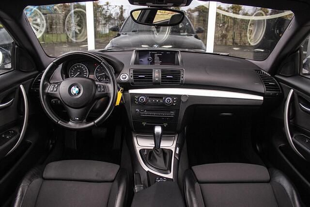 Occasion BMW 120 Executive 170 PK (125 kW) 2009 Zwart (metallic) Hatchback