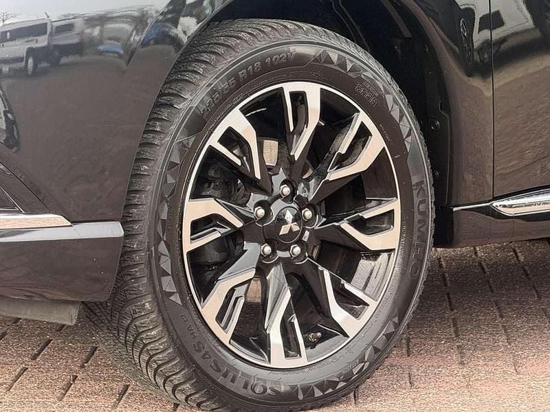 Occasion Mitsubishi Outlander P-HEV 203 PK (149 kW) 2017 Zwart SUV