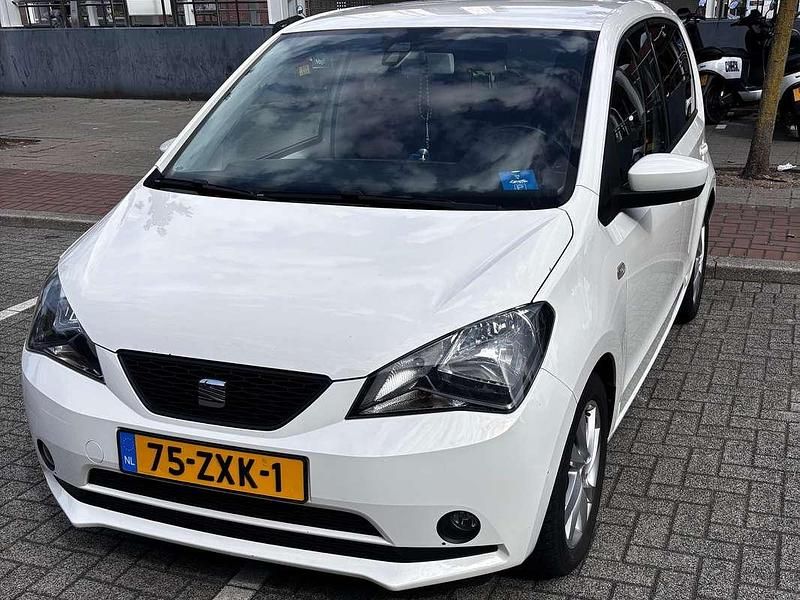 Wit Gebruikt 2013 Seat Mii Sport Hatchback | € 4.500 (Eerlijke prijs) - Afbeelding 1/4