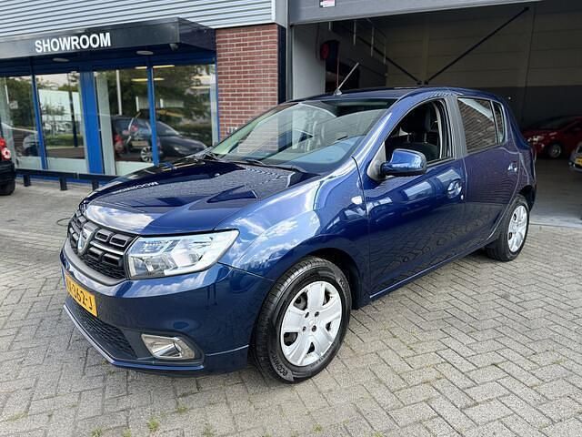 Blauw Gebruikt 2017 Dacia Sandero Lauréate Hatchback | € 9.950 (Eerlijke prijs) - Afbeelding 1/4