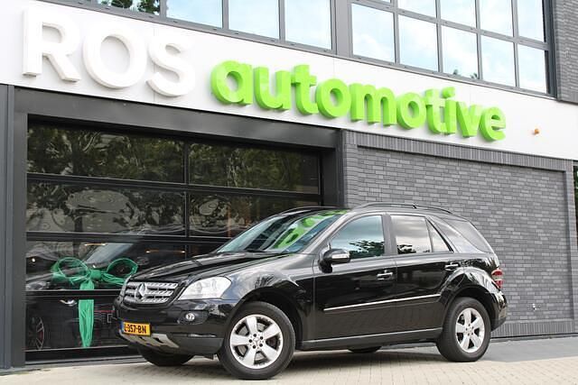 Zwart Gebruikt 2005 Mercedes 500 SUV | € 11.950 - Afbeelding 1/4