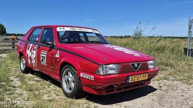 Occasion Alfa Romeo 75 208 PK (152 kW) 1988 Rood Sedan