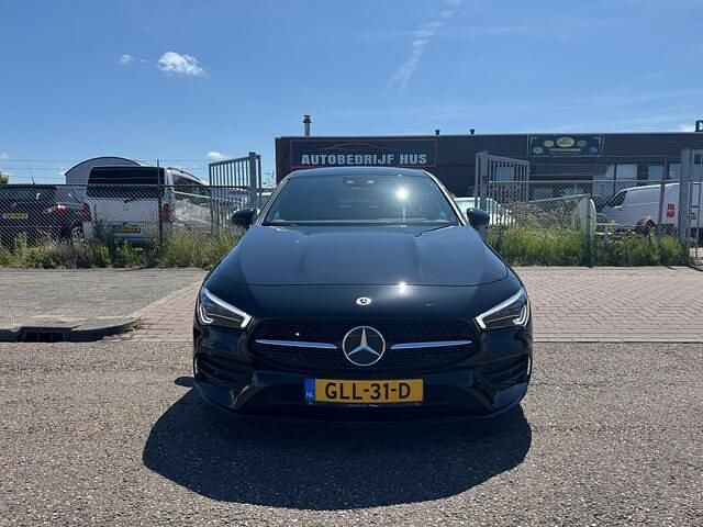 Zwart Gebruikt 2021 Mercedes CLA250 Sedan | € 32.500 - Afbeelding 1/4