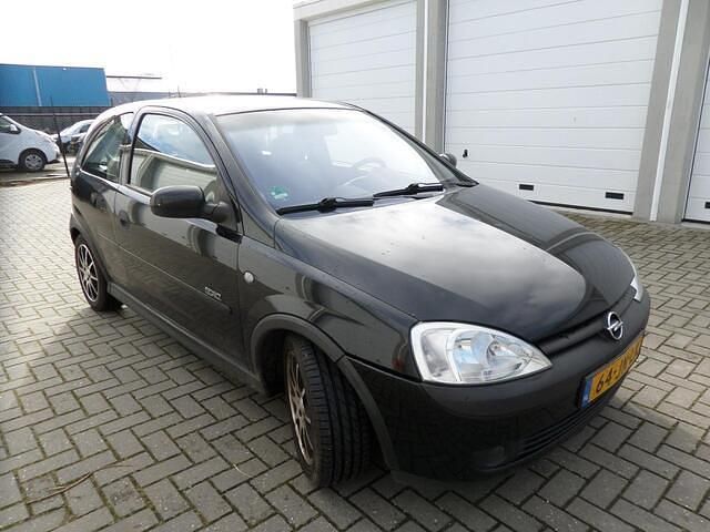 Occasion Opel Corsa Elegance 75 PK (55 kW) 2002 Zwart Hatchback