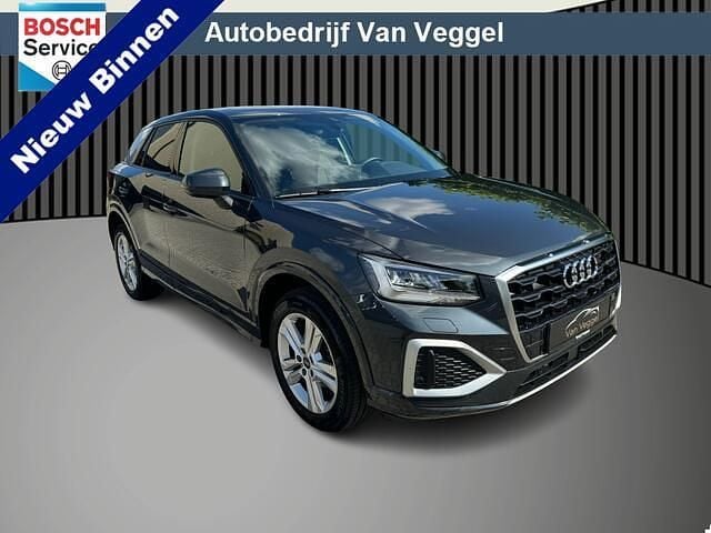 Grijs Gebruikt 2022 Audi Q2 Advanced SUV | € 28.950 (Goede deal) - Afbeelding 1/4