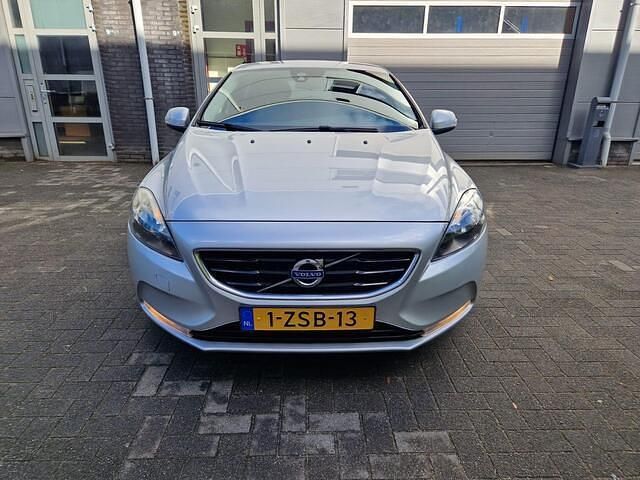 Occasion Volvo V40 Momentum 114 PK (83 kW) 2014 Grijs Stationwagen