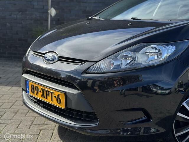 Occasion Ford Fiesta 60 PK (44 kW) 2012 Zwart Hatchback