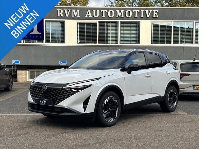 Zwart Gebruikt 2025 Nissan Qashqai N-Connecta SUV | € 34.899 (Goede deal) - Afbeelding 1/4