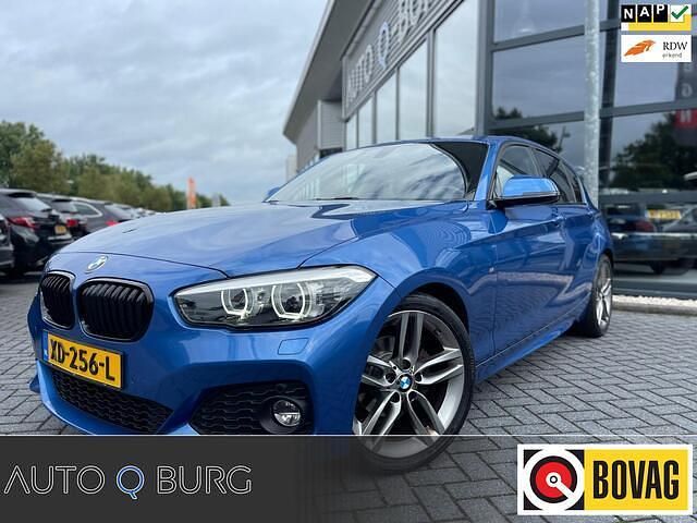 Blauw Gebruikt 2018 BMW 118 Executive Hatchback | € 15.950 (Eerlijke prijs) - Afbeelding 1/4