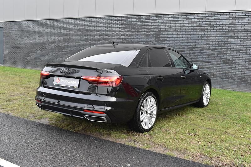 Occasion Audi A4 S-Line 2023 Zwart Sedan