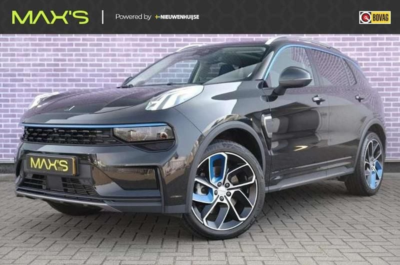 Zwart, metallic lak Gebruikt 2022 Lynk & Co 01 SUV | € 23.899 (Eerlijke prijs) - Afbeelding 1/4