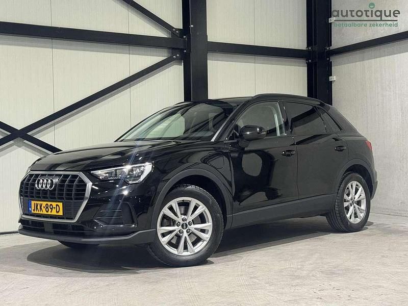 Zwart Gebruikt 2022 Audi Q3 Business SUV | € 25.940 (Super prijs) - Afbeelding 1/4