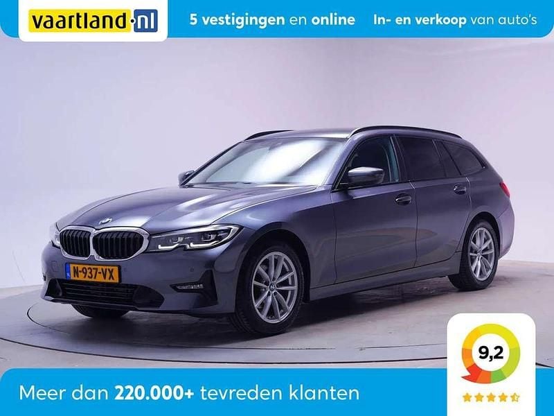 Grijs Gebruikt 2022 BMW 318 Sport Line Stationwagen | € 25.445 (Super prijs) - Afbeelding 1/3