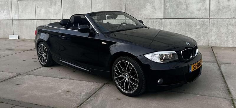 Zwart Occasion 2011 BMW 125 Cabriolet Cabriolet | € 14.000 - Afbeelding 1/3