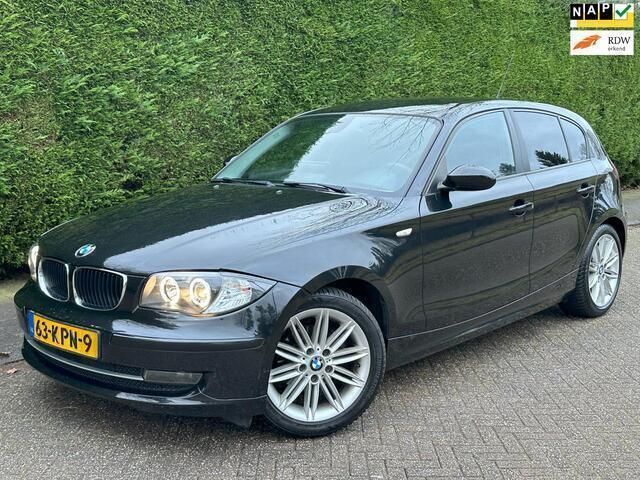 Zwart Gebruikt 2010 BMW 116 Hatchback | € 6.250 (Iets duurder) - Afbeelding 1/4