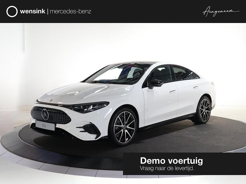 Wit Nieuw 2025 Mercedes CLA 250+ Edition Sedan | € 60.122 (Eerlijke prijs) - Afbeelding 1/4