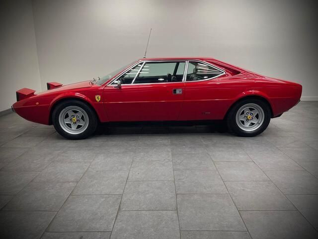 Occasion Ferrari Dino GT4 170 PK (125 kW) 1975 Rood Coupé