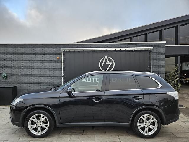 Zwart Gebruikt 2015 Mitsubishi Outlander Instyle SUV | € 9.450 (Super prijs) - Afbeelding 1/4