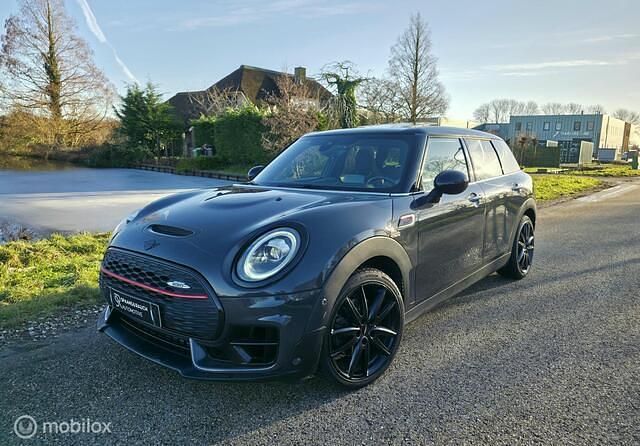 Grijs Occasion 2019 Mini John Cooper Works Clubman Stationwagen | € 23.995 (Goede deal) - Afbeelding 1/4