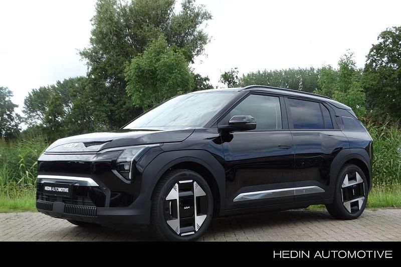 Zwart Nieuw 2025 Kia EV3 4 SUV | € 46.490 - Afbeelding 1/4