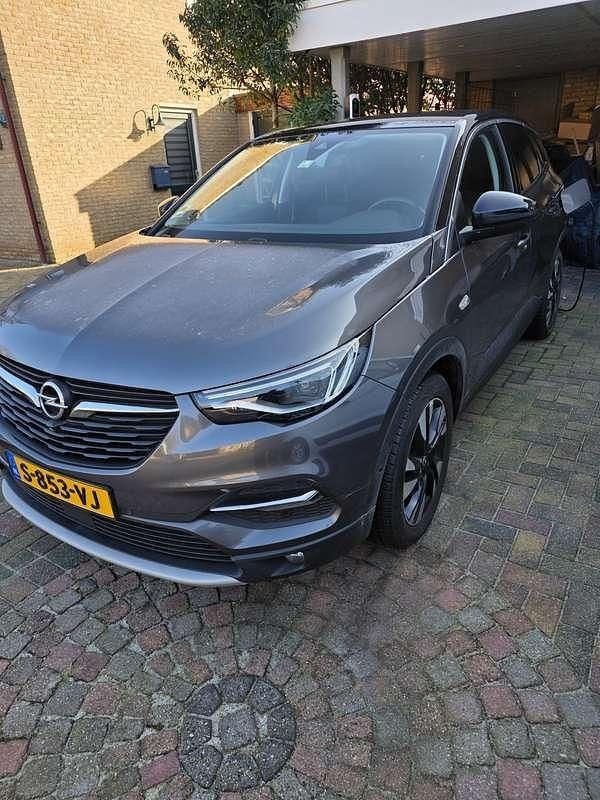 Grijs Occasion 2021 Opel Grandland X Ultimate SUV | € 25.500 - Afbeelding 1/4