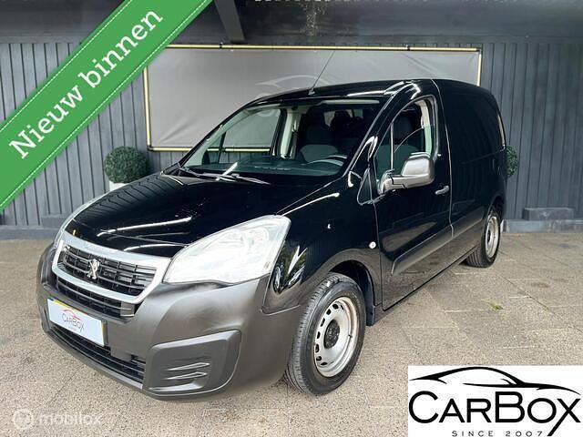 Zwart Gebruikt 2018 Peugeot Partner Van | € 4.475 (Eerlijke prijs) - Afbeelding 1/4