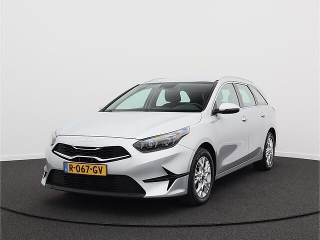 Grijs Occasion 2022 Kia Ceed Sportswagon Stationwagen | € 14.450 (Goede deal) - Afbeelding 1/4