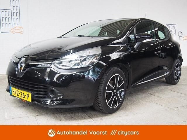 Zwart Gebruikt 2015 Renault Clio IV Dynamique Hatchback | € 8.245 (Eerlijke prijs) - Afbeelding 1/4