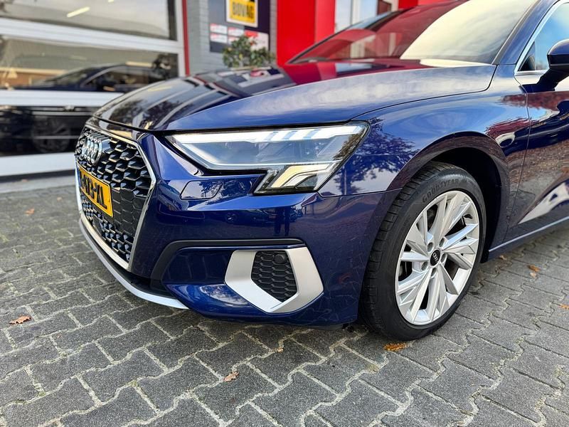 Occasion Audi A3 Business 110 PK (80 kW) 2021 Blauw Hatchback
