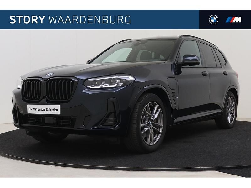 Zwart Occasion 2024 BMW X3 Executive SUV | € 62.495 (Iets duurder) - Afbeelding 1/4