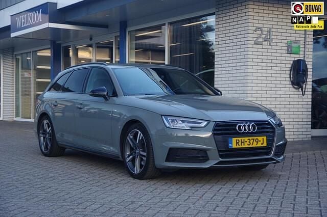 Grijs Gebruikt 2018 Audi A4 Black Edition Stationwagen | € 19.900 (Eerlijke prijs) - Afbeelding 1/4