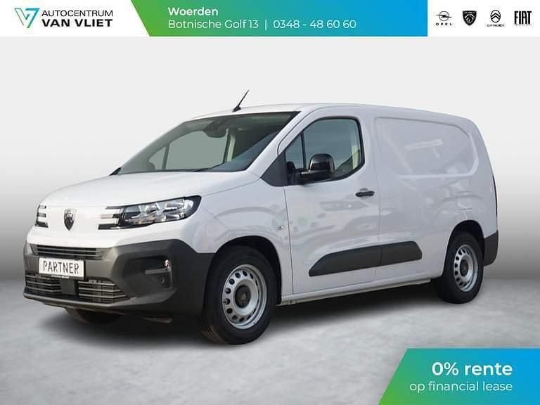 Icy white (licht wit) Nieuw 2025 Peugeot E-Partner S MPV | € 28.724 - Afbeelding 1/4