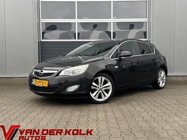 Occasion Opel Astra Edition 140 PK (102 kW) 2011 Zwart Hatchback
