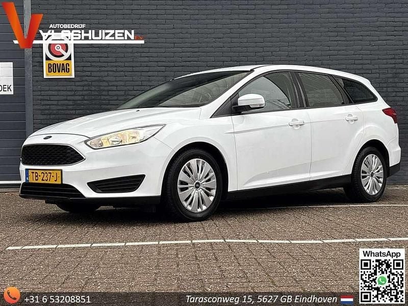Wit Occasion 2018 Ford Focus Trend Stationwagen | € 5.200 (Super prijs) - Afbeelding 1/4