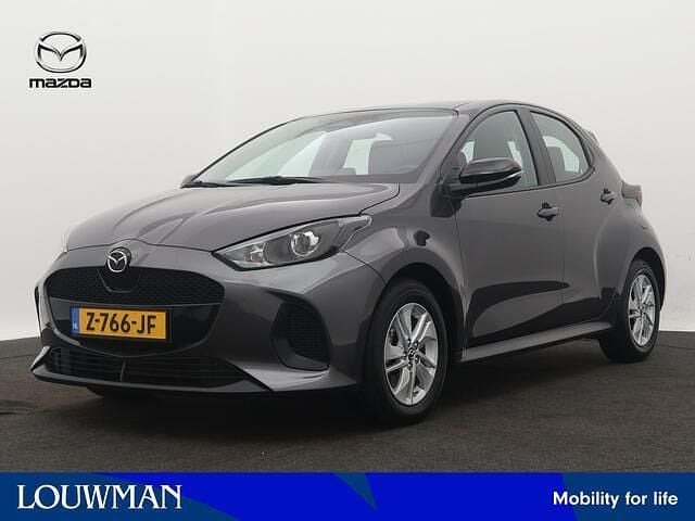 Grijs metallic Occasion 2024 Mazda 2 Center-Line Hatchback | € 20.950 (Eerlijke prijs) - Afbeelding 1/3
