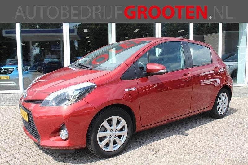 Rood Gebruikt 2012 Toyota Yaris Hybrid Hatchback | € 9.999 (Eerlijke prijs) - Afbeelding 1/4