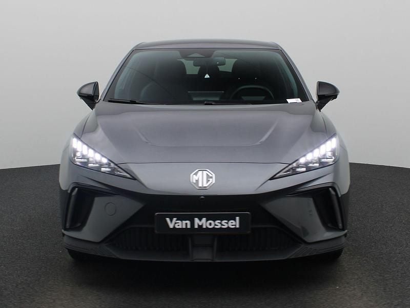 Occasion MG MG4 EV Luxury 150 kW (204 PK) 2023 Grijs Hatchback