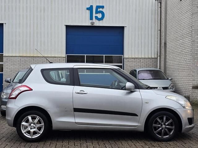 Occasion Suzuki Swift Comfort 94 PK (69 kW) 2011 Grijs Hatchback