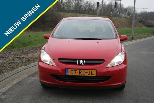 Rood Gebruikt 2005 Peugeot 307 Hatchback | € 1.899 (Eerlijke prijs) - Afbeelding 1/4