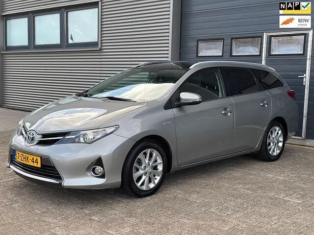 Grijs Gebruikt 2015 Toyota Auris Touring Sports Stationwagen | € 11.499 (Eerlijke prijs) - Afbeelding 1/4
