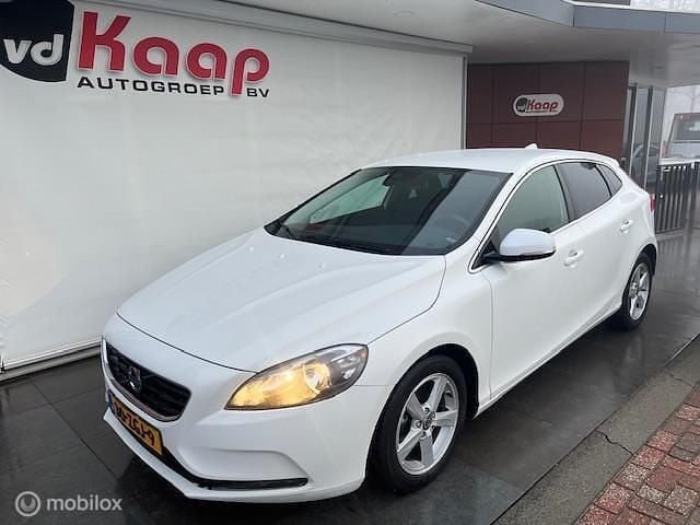 Occasion Volvo V40 Momentum 114 PK (83 kW) 2012 Wit Hatchback