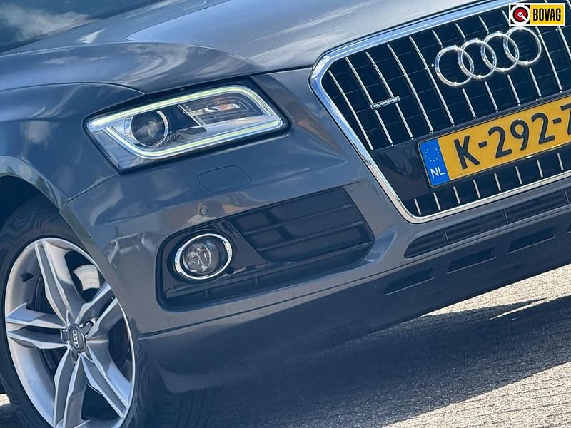 Grijs, metallic lak Gebruikt 2014 Audi Q5 Proline SUV | € 18.925 - Afbeelding 1/4