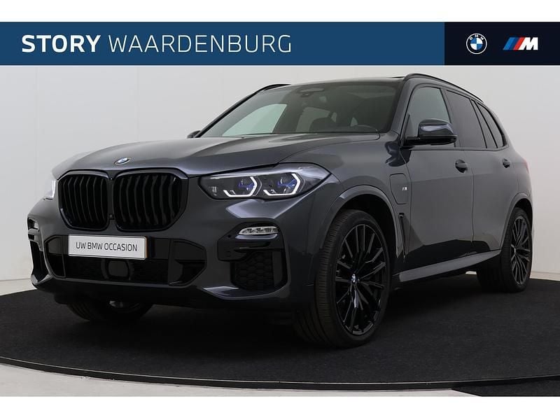 Grijs Occasion 2021 BMW X5 Executive SUV | € 61.950 (Duur) - Afbeelding 1/4