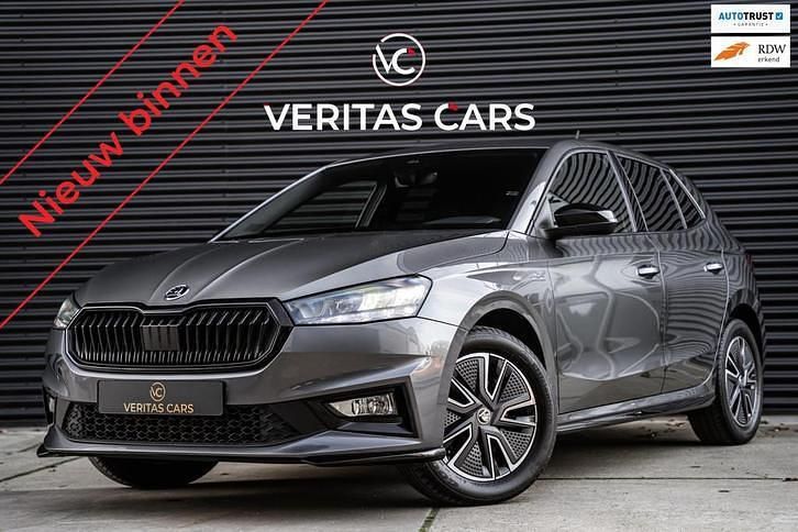 Grijs (metallic) Gebruikt 2024 Skoda Fabia Monte Carlo Hatchback | € 22.950 (Goede deal) - Afbeelding 1/4